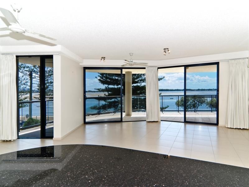 Unit 2 ‘Cabarita’ 82 Golden Beach Esplanade, Golden Beach QLD 4551