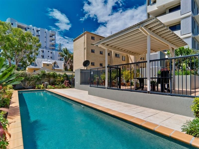 Unit 2 ‘Cabarita’ 82 Golden Beach Esplanade, Golden Beach QLD 4551