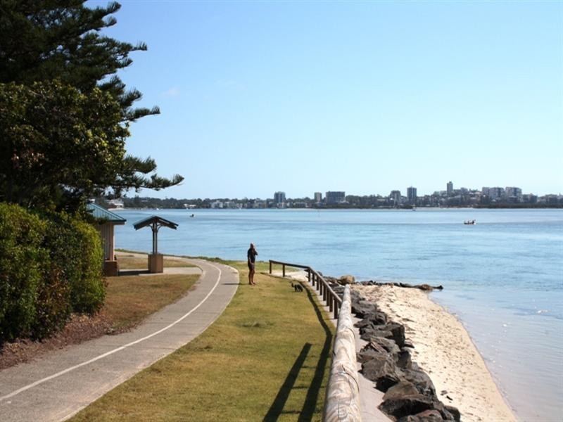 Unit 2 ‘Cabarita’ 82 Golden Beach Esplanade, Golden Beach QLD 4551