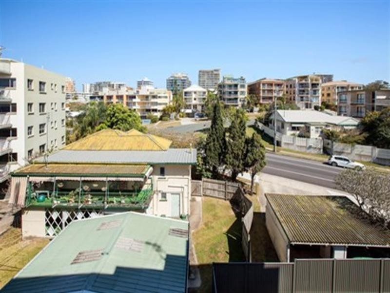 8 Moreton Parade, Kings Beach QLD 4551