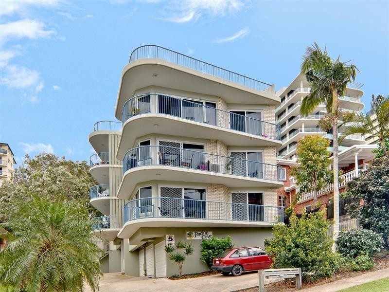 Unit 2 ‘Pacific Cove’ 2 Upper Gay Terrace, Kings Beach QLD 4551