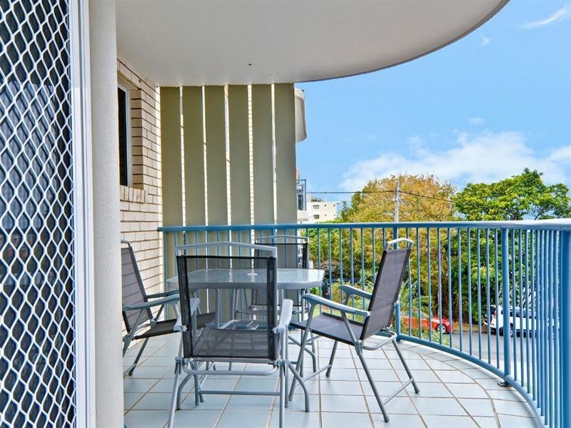 Unit 2 ‘Pacific Cove’ 2 Upper Gay Terrace, Kings Beach QLD 4551