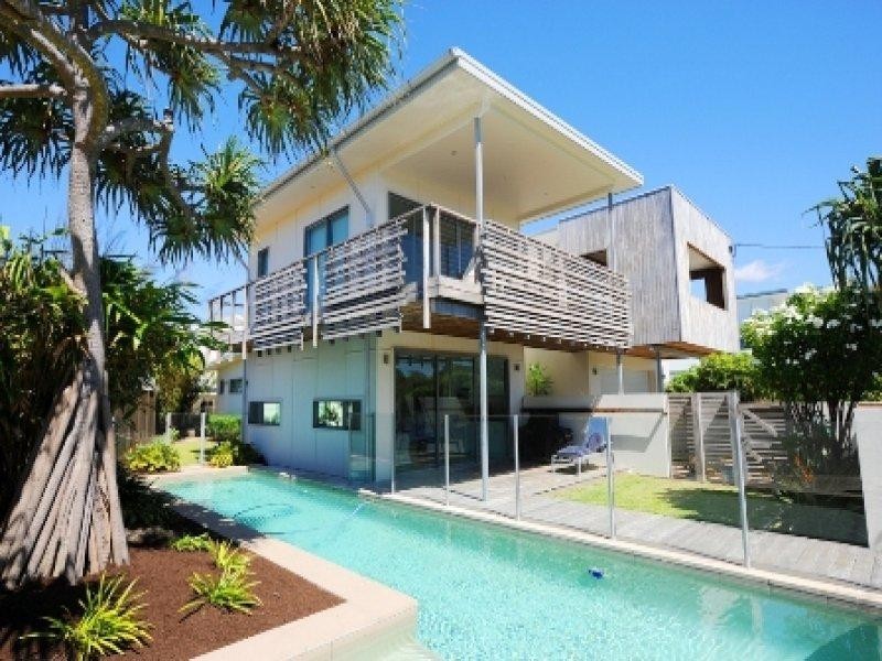 4 Mackay Street, Dicky Beach QLD 4551