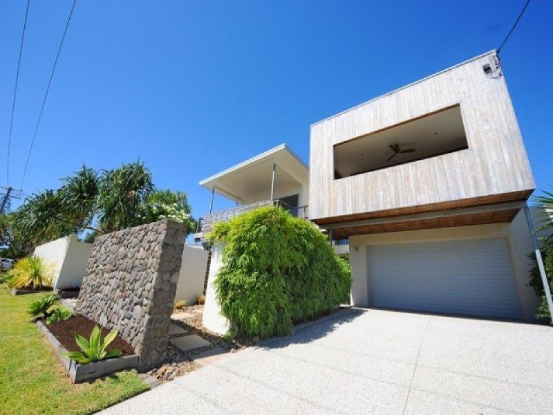 4 Mackay Street, Dicky Beach QLD 4551