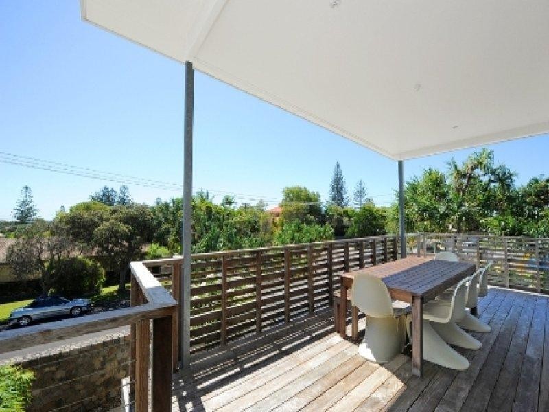 4 Mackay Street, Dicky Beach QLD 4551