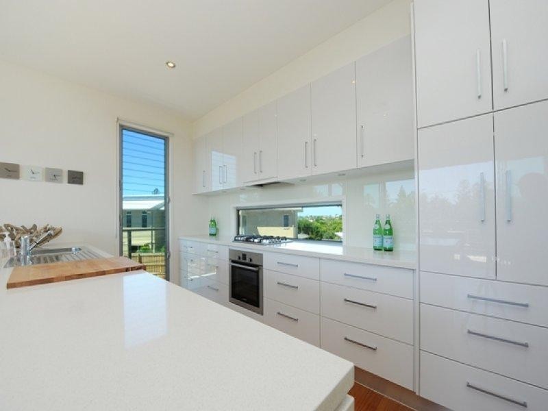 4 Mackay Street, Dicky Beach QLD 4551