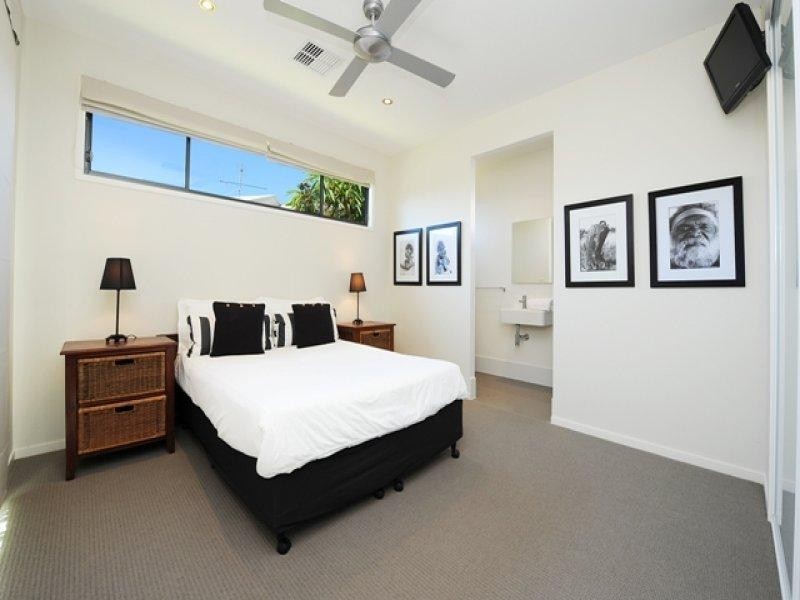 4 Mackay Street, Dicky Beach QLD 4551