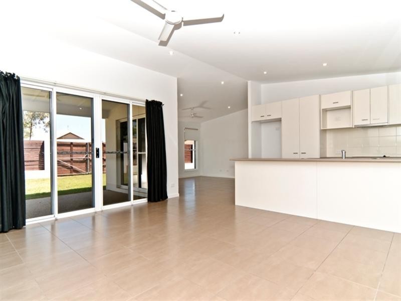 25 Alicia Circuit, Little Mountain QLD 4551