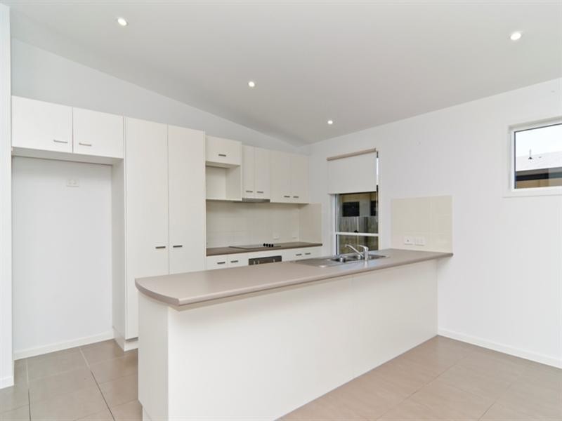 25 Alicia Circuit, Little Mountain QLD 4551