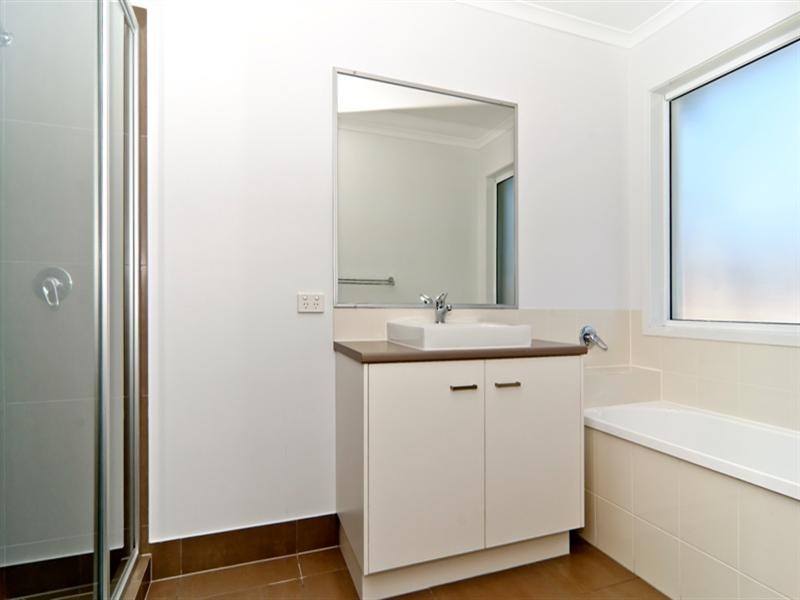 25 Alicia Circuit, Little Mountain QLD 4551