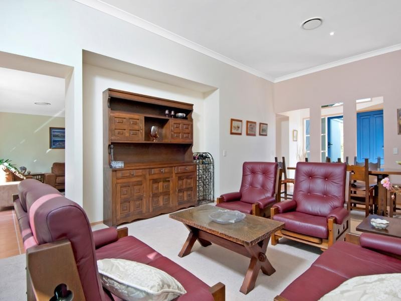 7 Elimbah Street, Pelican Waters QLD 4551