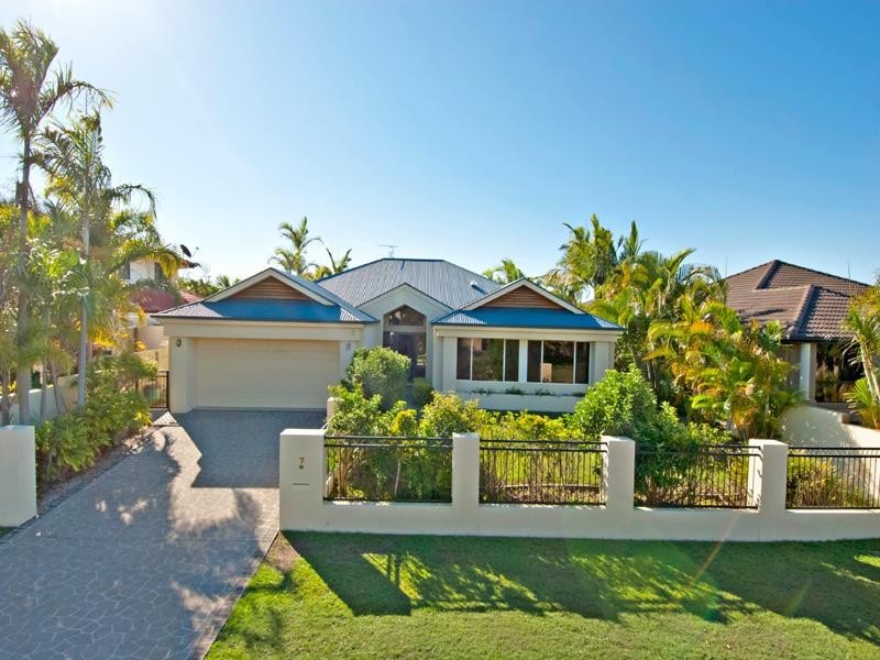 7 Elimbah Street, Pelican Waters QLD 4551