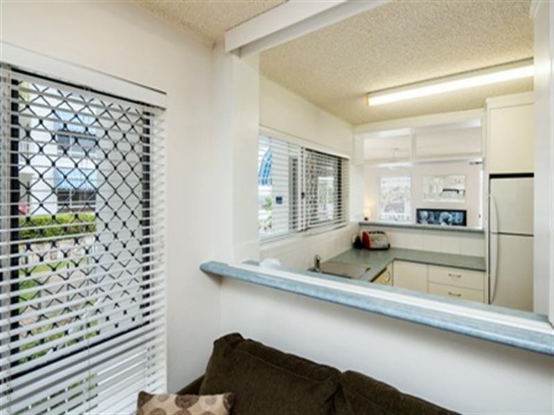Unit 5 ‘Estoril’ 38 McIlwraith Street, Moffat Beach QLD 4551