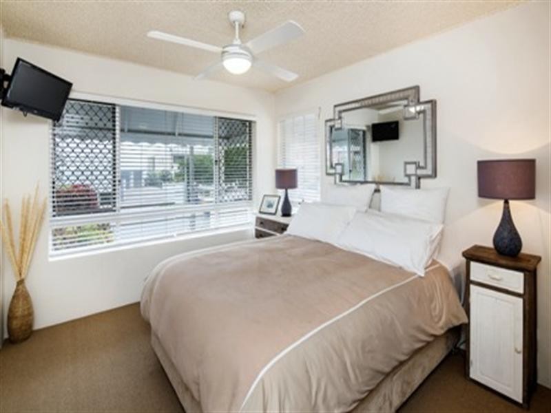 Unit 5 ‘Estoril’ 38 McIlwraith Street, Moffat Beach QLD 4551