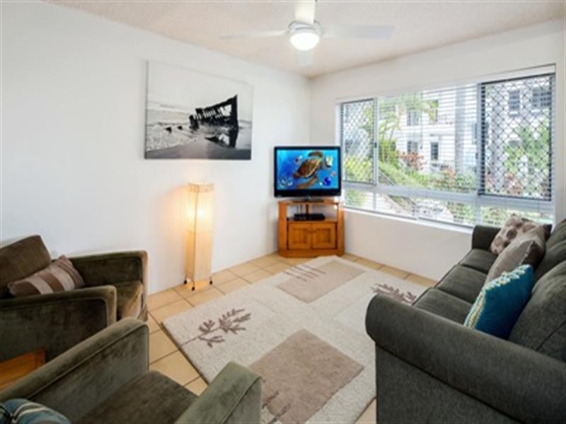 Unit 5 ‘Estoril’ 38 McIlwraith Street, Moffat Beach QLD 4551