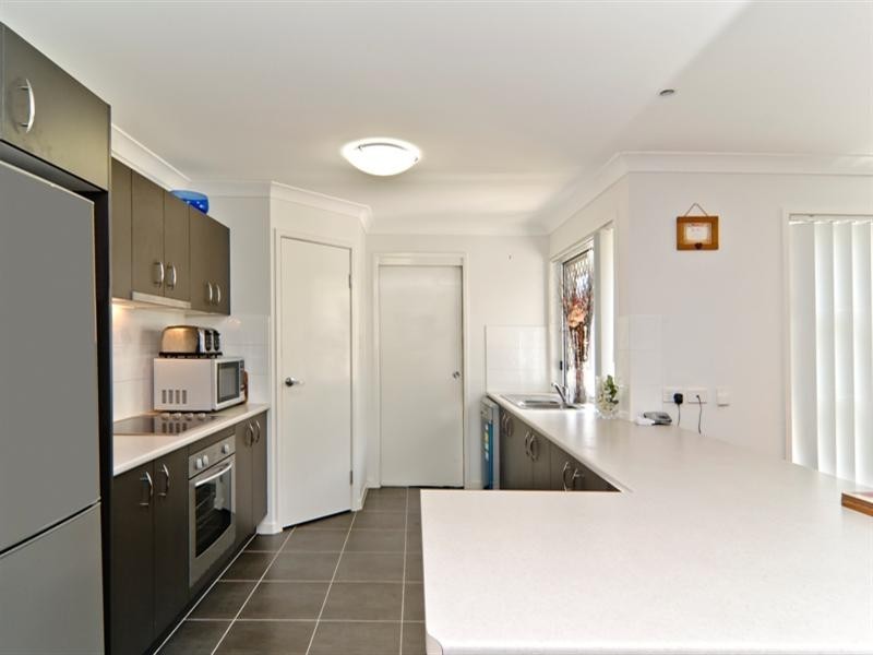 7 Sunrise Terrace, Little Mountain QLD 4551