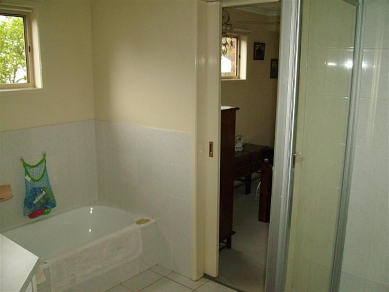 10 Moreton Bay Drive, Caloundra West QLD 4551