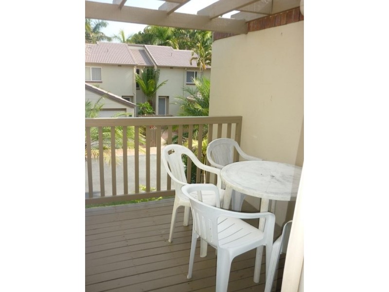 22 ‘Oaks’ 2 Landsborough Parade, Golden Beach QLD 4551