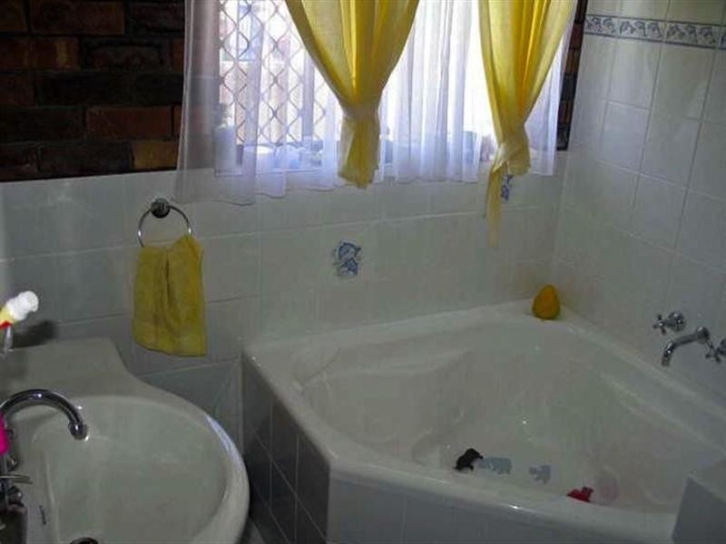 21 Doondoon Street, Currimundi QLD 4551