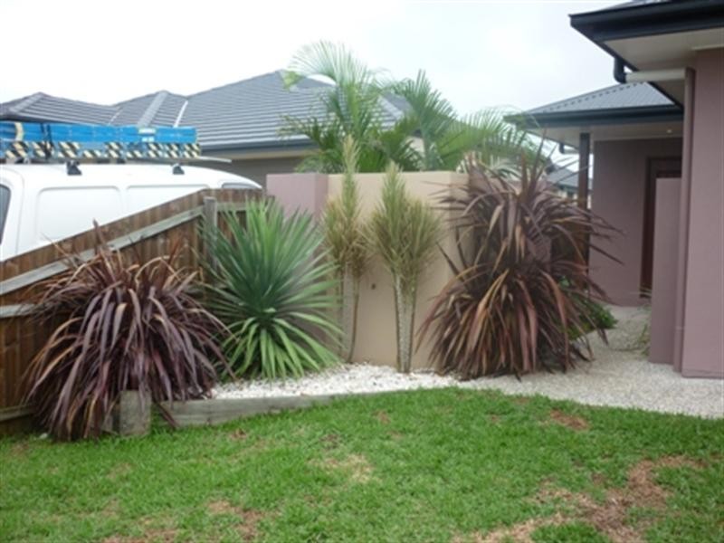 11 Tamarind Street, Meridan Plains QLD 4551