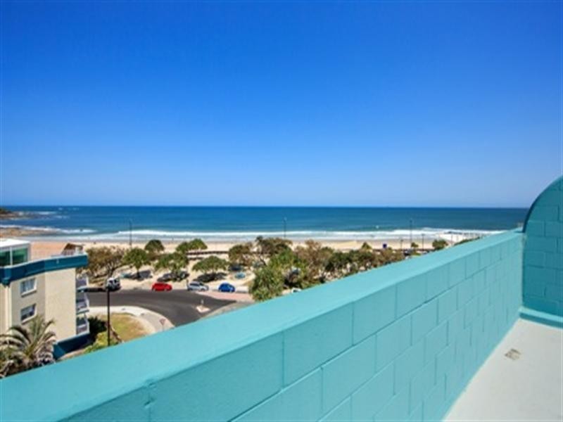 Unit 15 ‘Capeview’ 28 Orvieto Terrace, Kings Beach QLD 4551