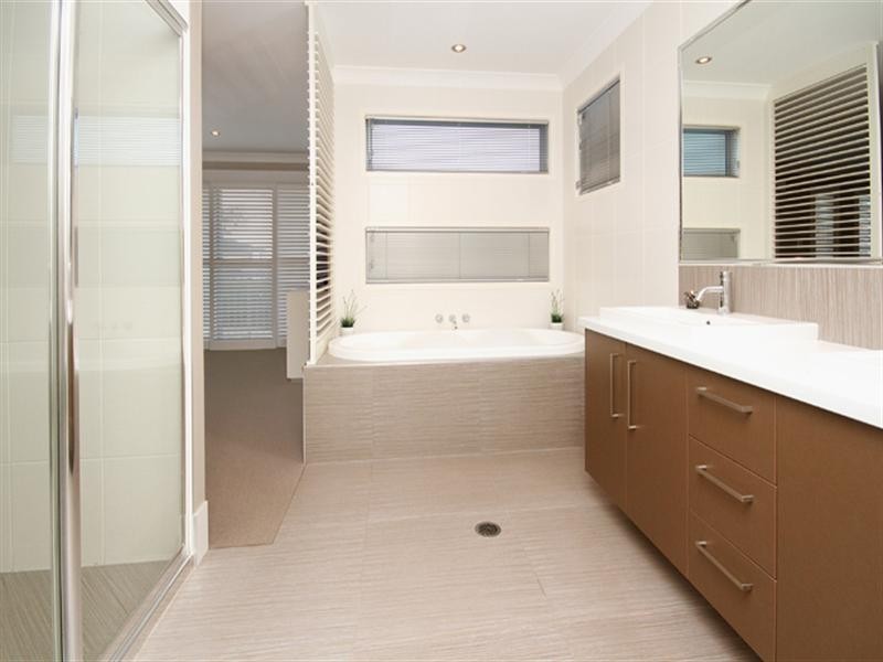 32 Gilbert Street, Buderim QLD 4556