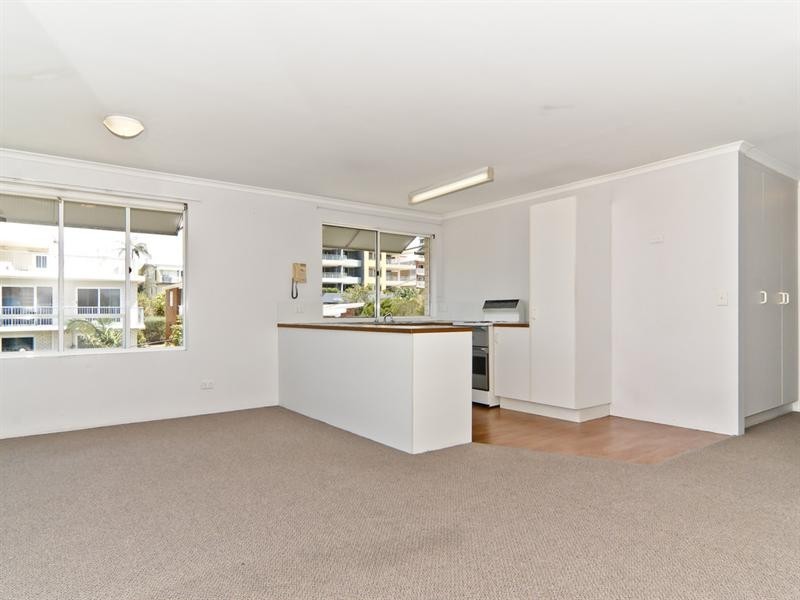 Unit 9 ‘Kensington’ 26 Saltair Street, Kings Beach QLD 4551