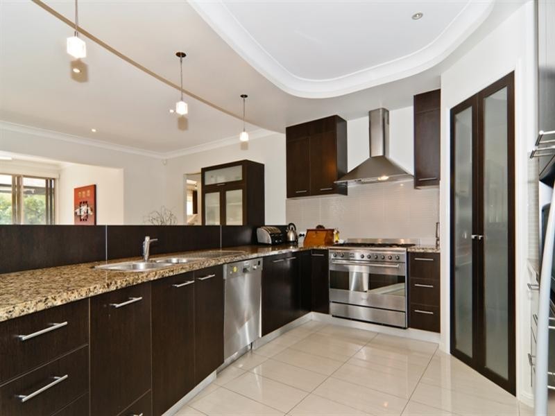 16 Campbellville Circuit, Pelican Waters QLD 4551