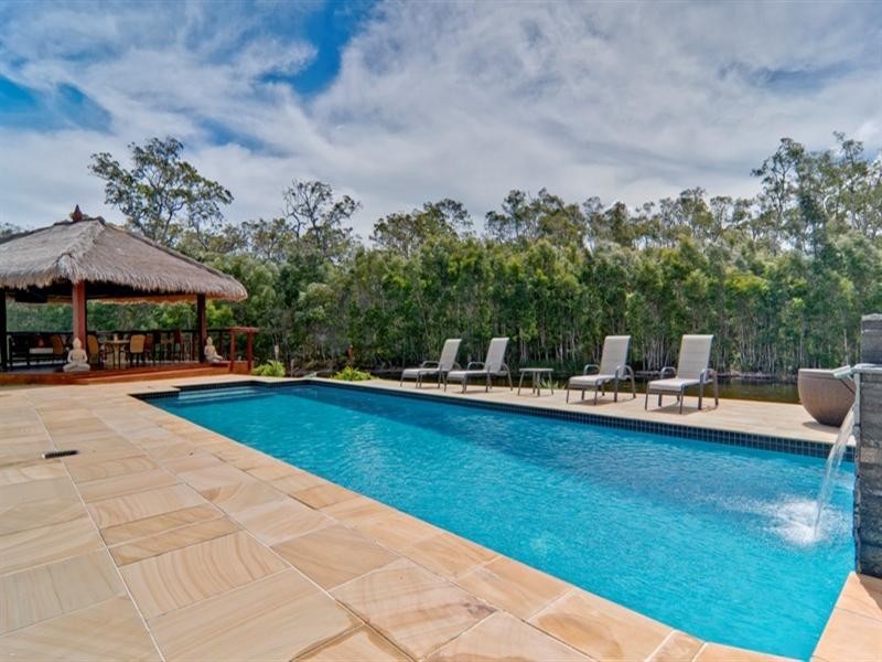 16 Campbellville Circuit, Pelican Waters QLD 4551