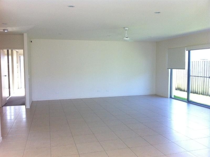 25 The Promenade, Pelican Waters QLD 4551