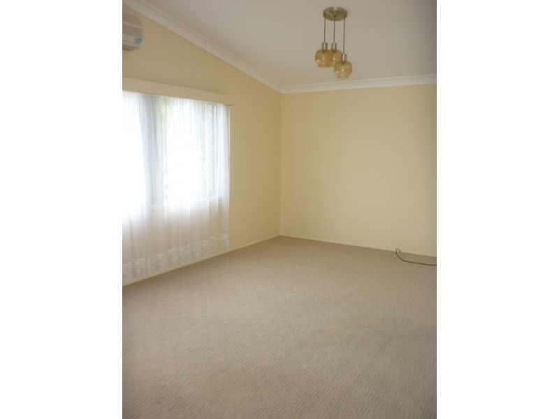 33 Nelson Street, Golden Beach QLD 4551