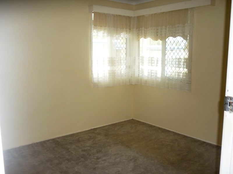 33 Nelson Street, Golden Beach QLD 4551