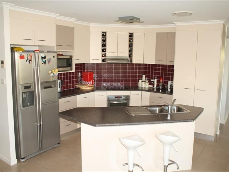 1 Barrine Crescent, Caloundra West QLD 4551