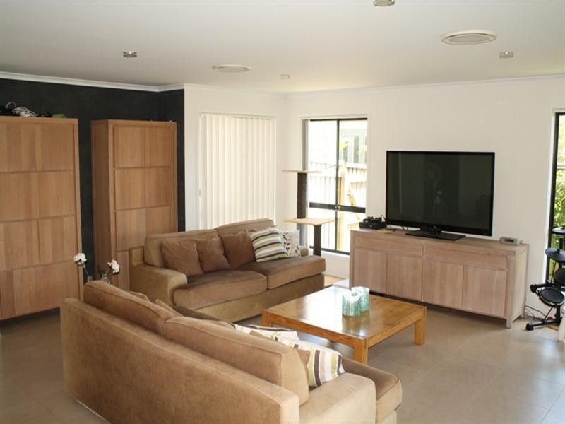 1 Barrine Crescent, Caloundra West QLD 4551