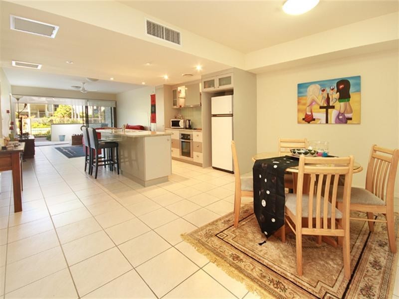 20/1 Grenada Way, Kawana Island QLD 4575