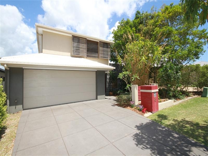 8 Domatia Place, Meridan Plains QLD 4551