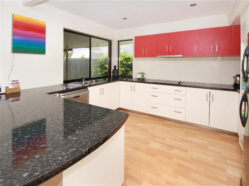 8 Domatia Place, Meridan Plains QLD 4551