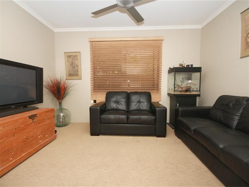 8 Domatia Place, Meridan Plains QLD 4551