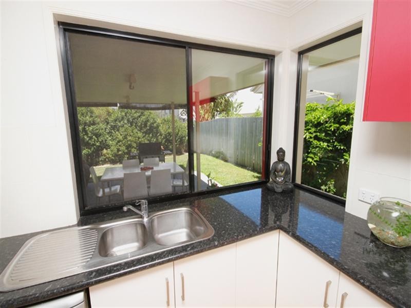 8 Domatia Place, Meridan Plains QLD 4551