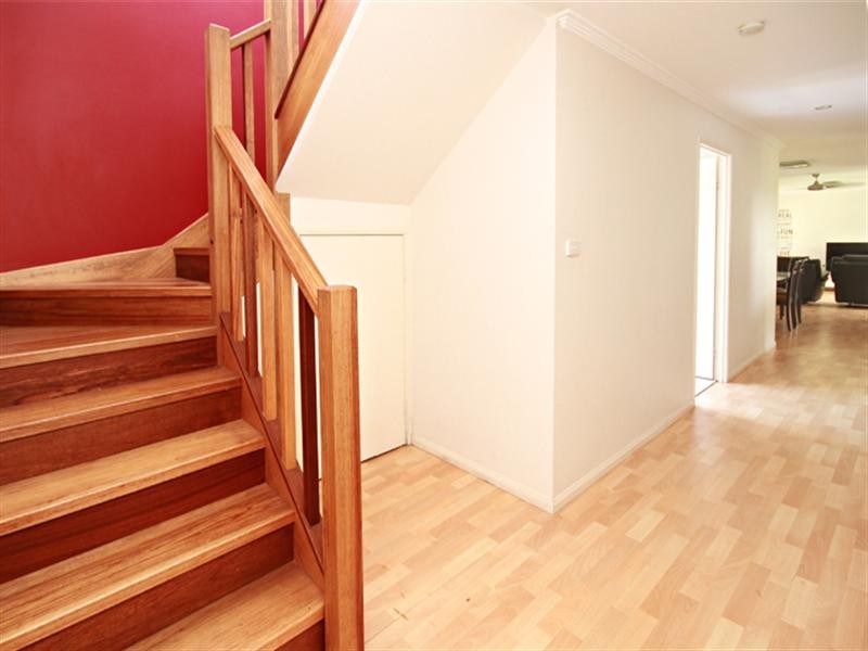 8 Domatia Place, Meridan Plains QLD 4551