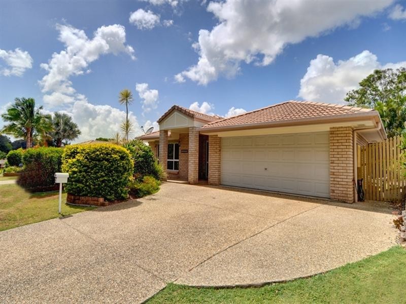 4 Hinchinbrook Court, Little Mountain QLD 4551