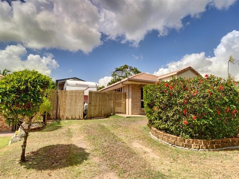 4 Hinchinbrook Court, Little Mountain QLD 4551