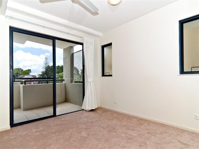 Unit 2 ‘Cabarita’ 82 The Esplanade, Golden Beach QLD 4551