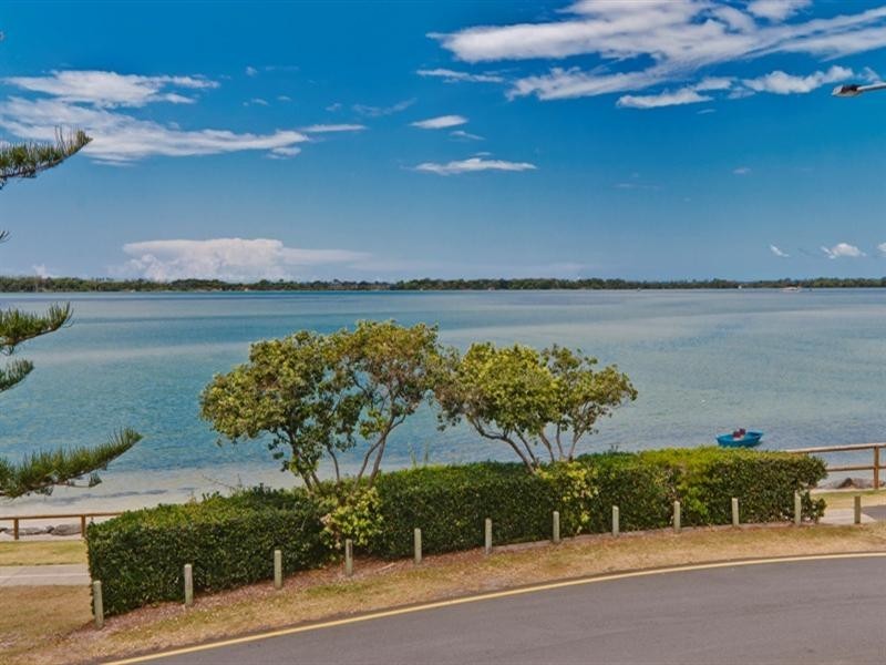 Unit 2 ‘Cabarita’ 82 The Esplanade, Golden Beach QLD 4551
