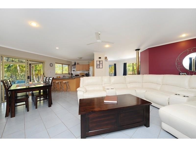 5 Kingston Court, Mooloolah Valley QLD 4553