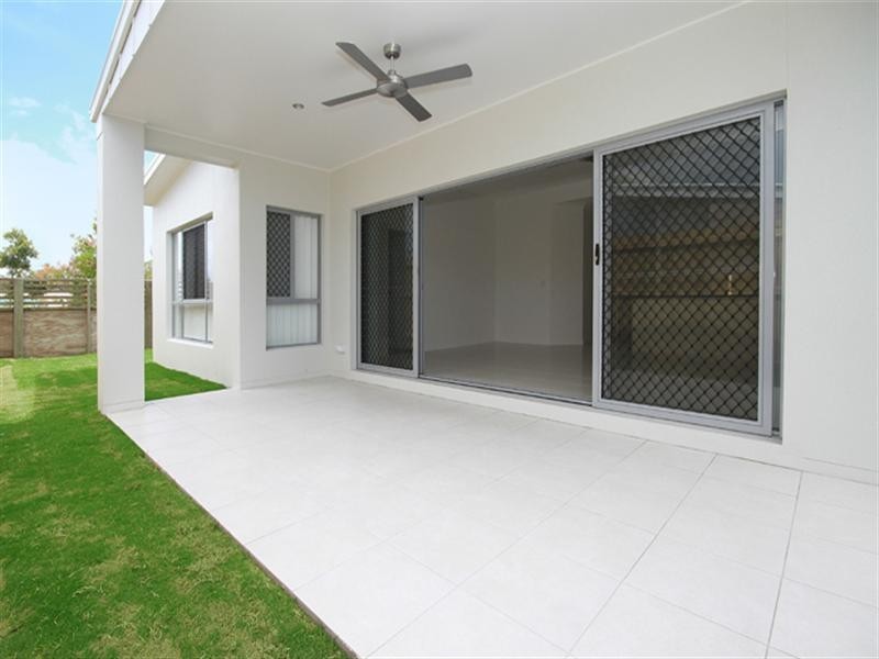 7 Banyandah Close, Birtinya QLD 4575