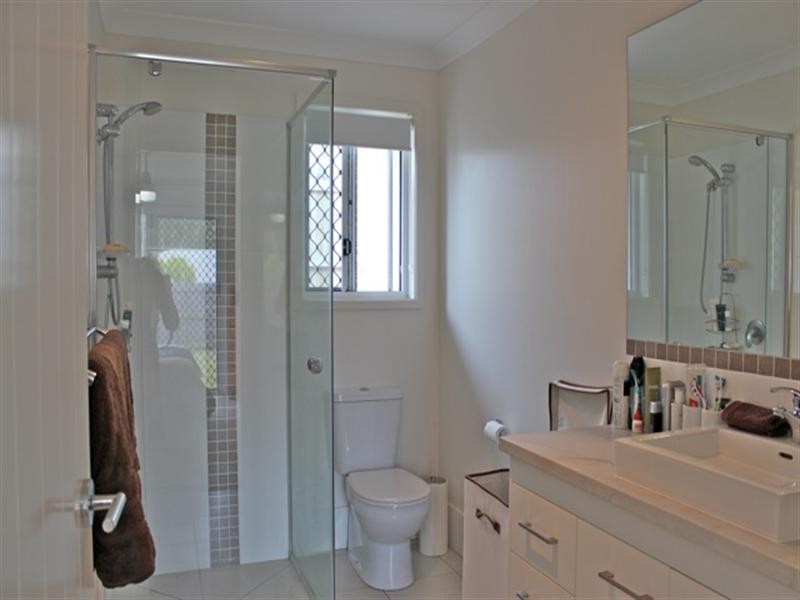 15 Kurrajong Crescent, Meridan Plains QLD 4551