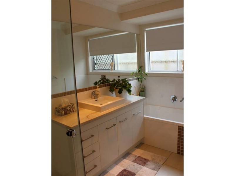 15 Kurrajong Crescent, Meridan Plains QLD 4551