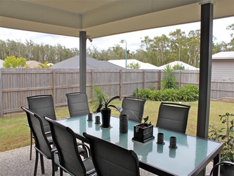 15 Kurrajong Crescent, Meridan Plains QLD 4551