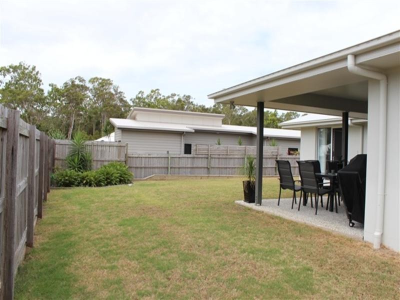 15 Kurrajong Crescent, Meridan Plains QLD 4551